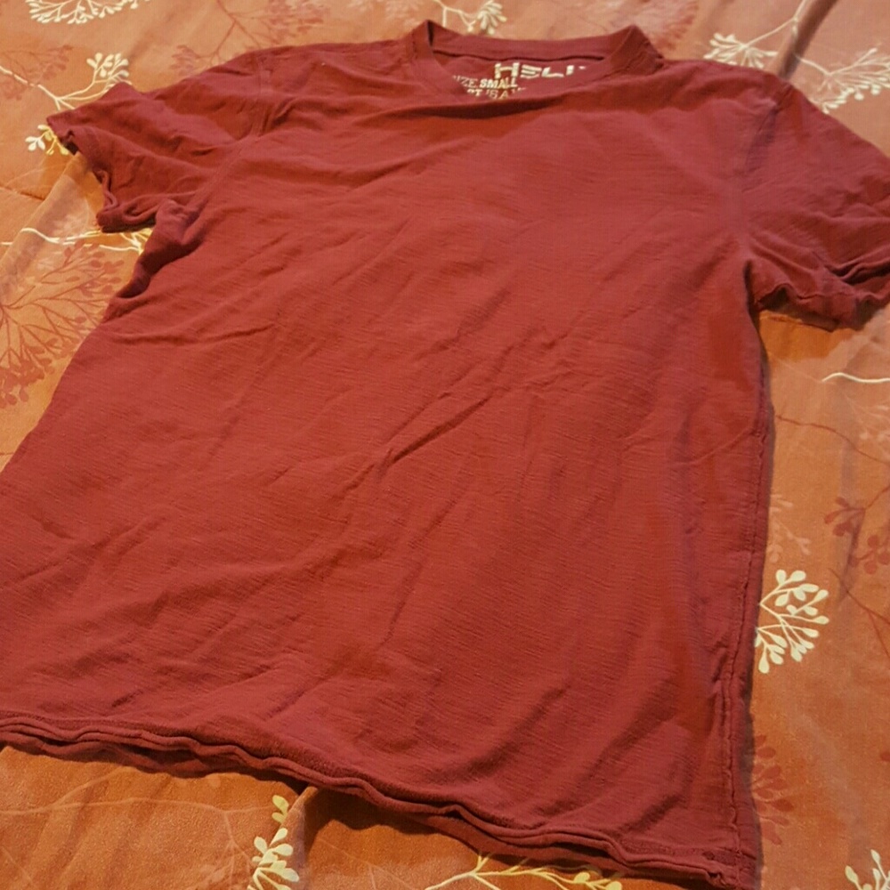 Mens red T